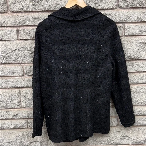 Piccadilly Made in Canada Women's Black Lace Blazer - Picture 5 of 7